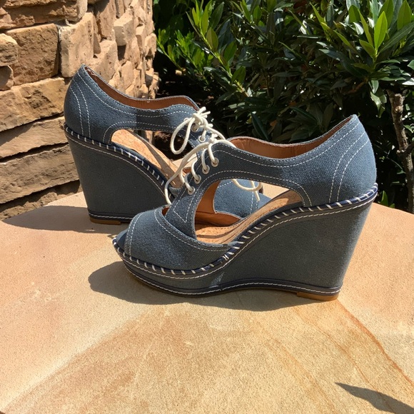 Gianni Bini Tie Up Heels - Picture 1 of 9